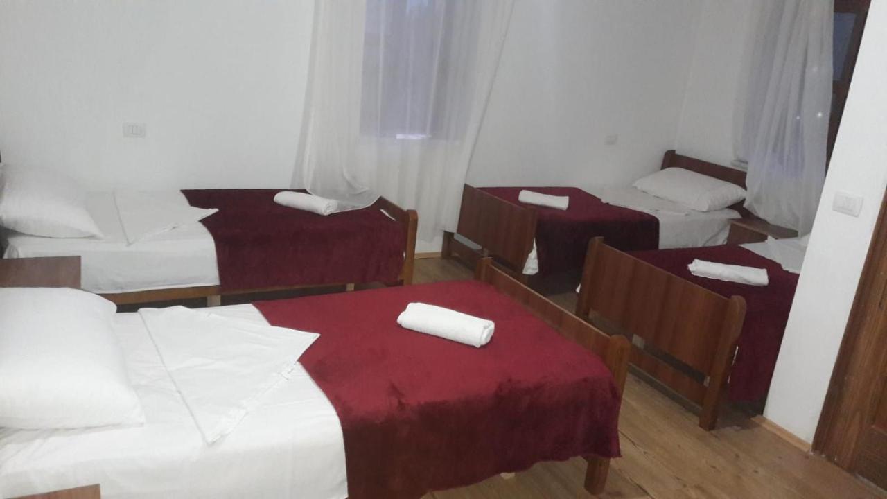 Guest House “ Center Theth “ Екстер'єр фото