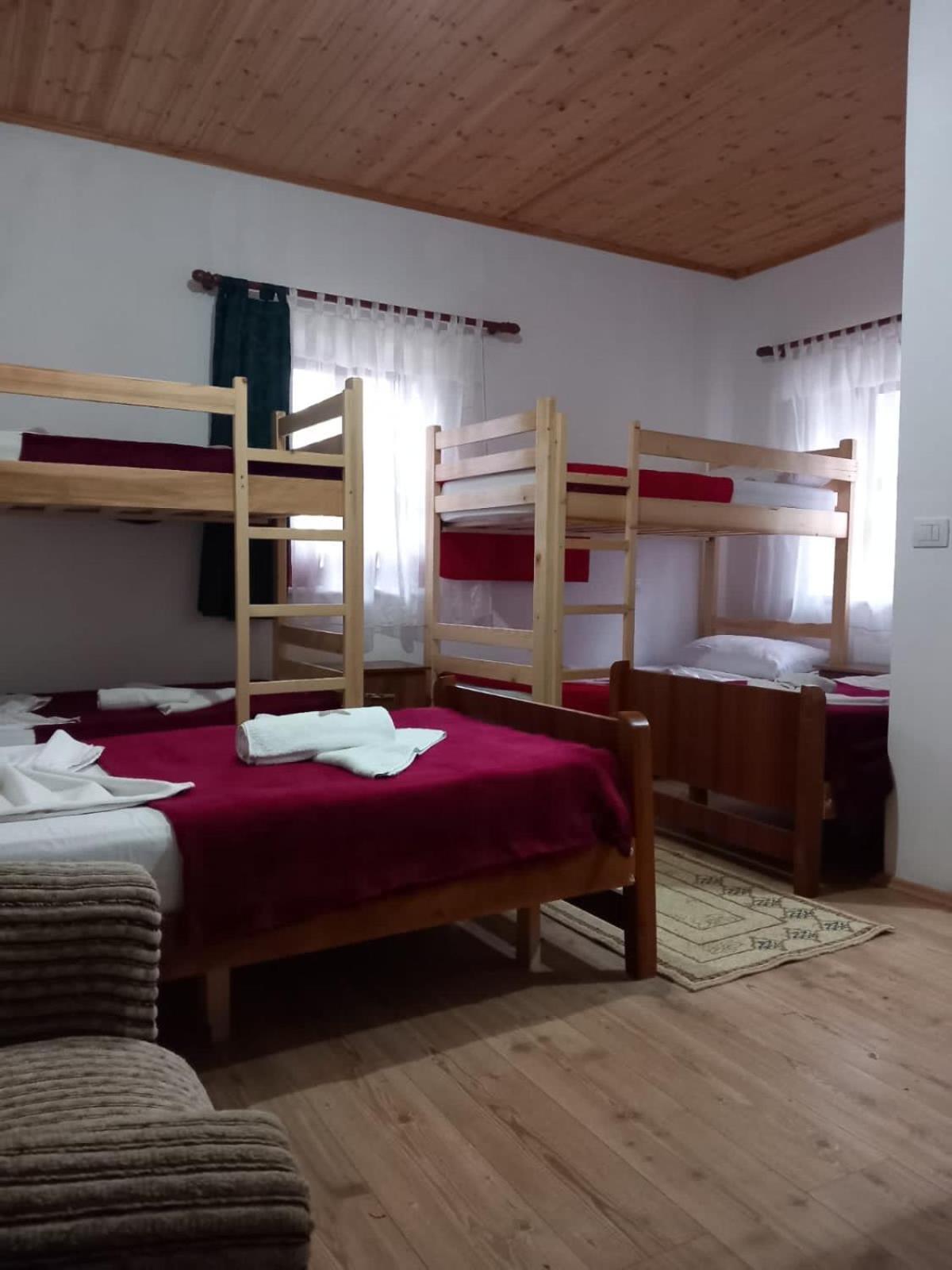 Guest House “ Center Theth “ Екстер'єр фото